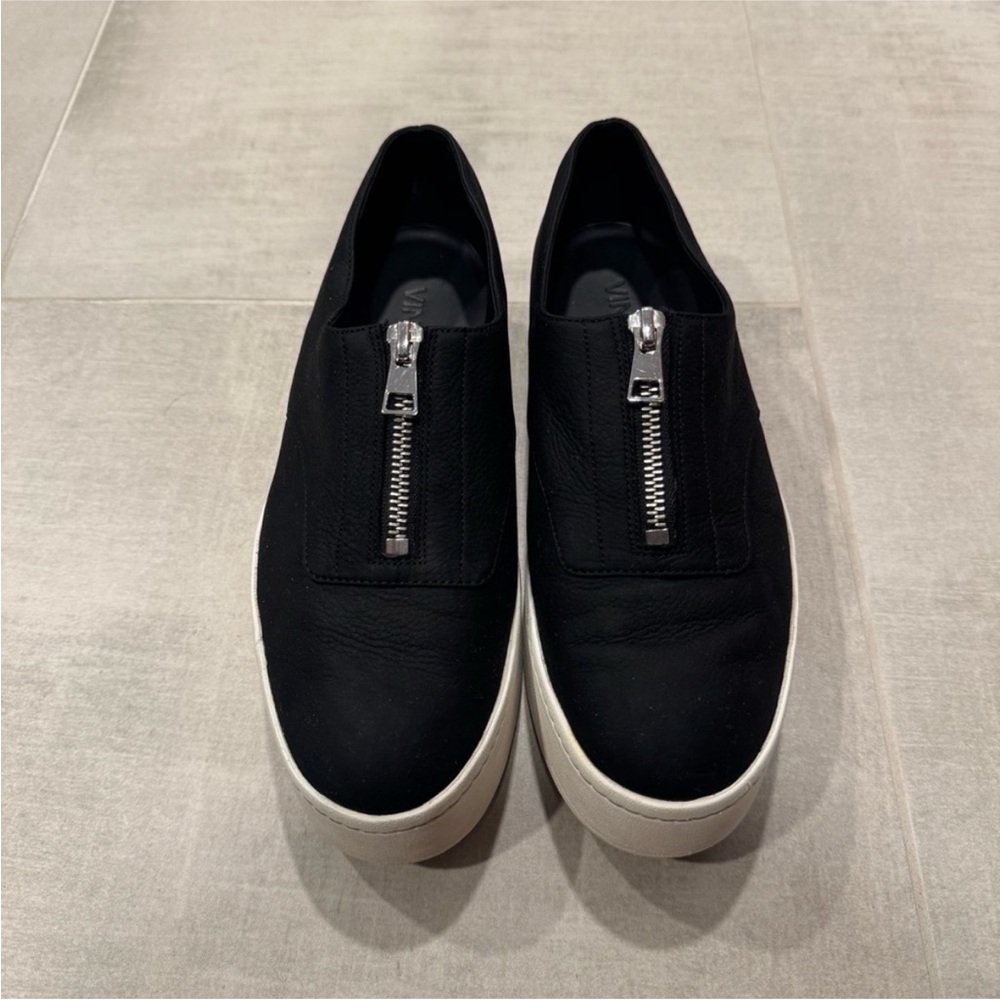 Vince Warner slip on sneaker